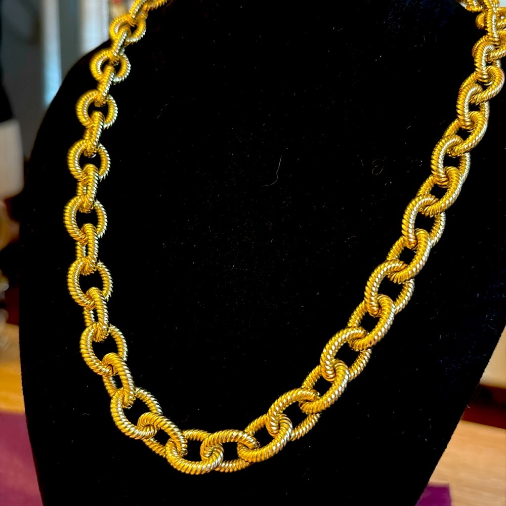 1 AR ITALY 🇮🇹 chunky gold tone choker Neaklace